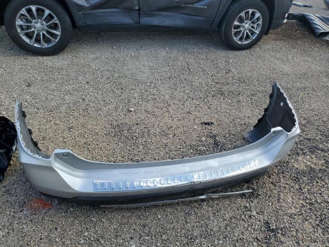 KNMAT2MV2JP522568 - 2018 NISSAN ROGUE S Srebrny zdjęcie 13