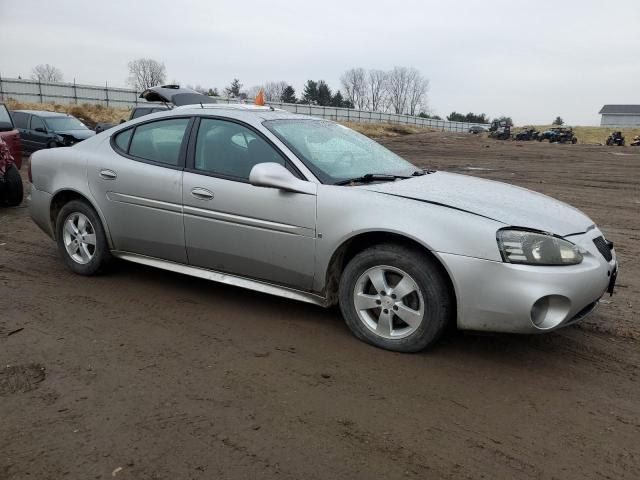 2G2WP552981136855 - 2008 PONTIAC GRAND PRIX SILVER photo 4