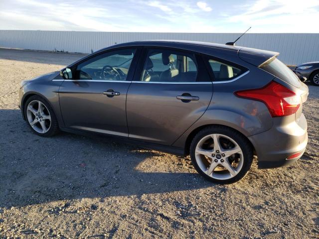 1FAHP3N2XCL356118 - 2012 FORD FOCUS TITANIUM GRAY photo 2