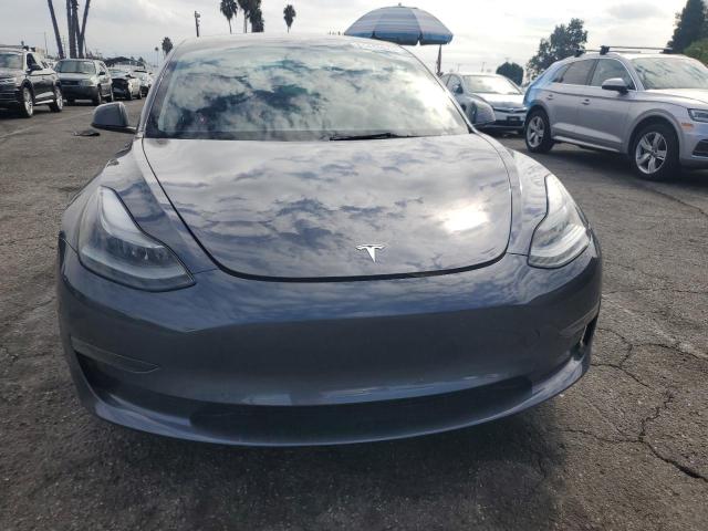 5YJ3E1EA8PF396776 - 2023 TESLA MODEL 3 ნაცრისფერი ფოტო 5