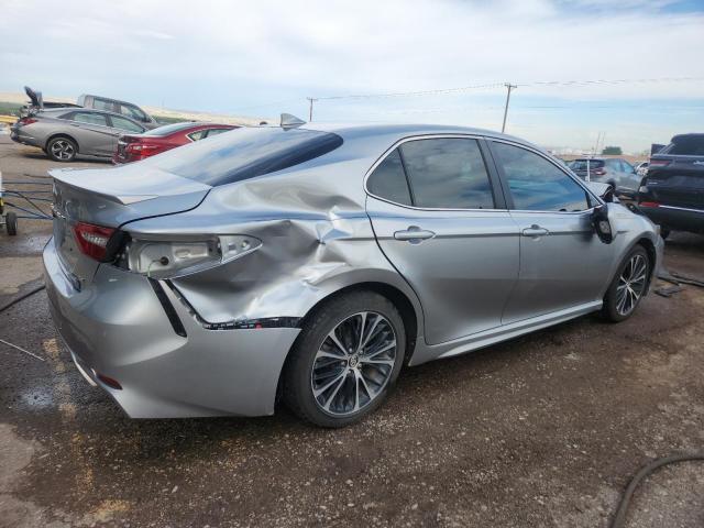 4T1B11HK5KU700427 - 2019 TOYOTA CAMRY L Srebrny zdjęcie 3