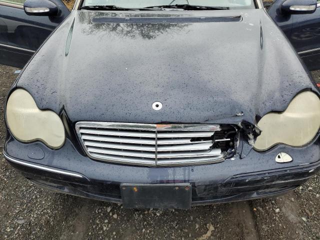 WDBRF64J61F024215 - 2001 MERCEDES-BENZ C 320 蓝色 照片 11