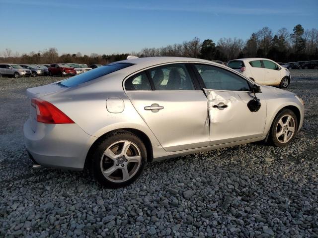 YV1622FS3C2100055 - 2012 VOLVO S60 T5 SILVER photo 3