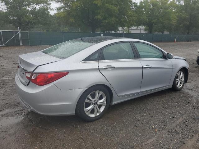 5NPEC4AC8CH367247 - 2012 HYUNDAI SONATA SE Argent photo 3