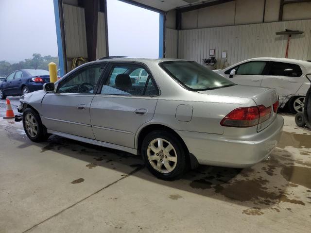 1HGCG56621A018370 - 2001 HONDA ACCORD EX 银色 照片 2