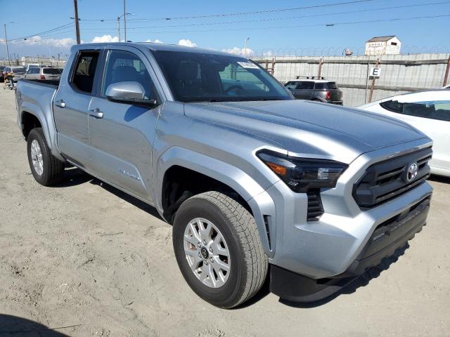 3TMLB5JN1SM138841 - 2025 TOYOTA TACOMA DOUBLE CAB فضي صورة 4