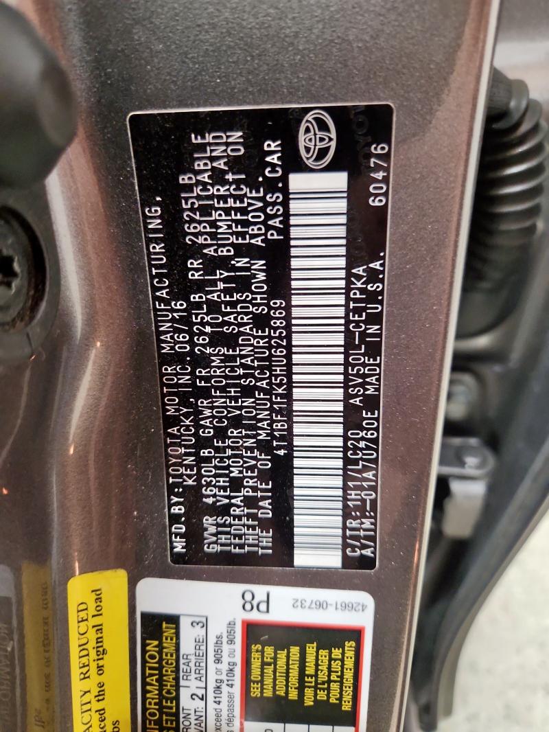 4T1BF1FK5HU625869 - 2017 TOYOTA CAMRY LE ნაცრისფერი ფოტო 12