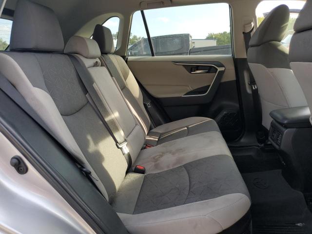 4T3RWRFV2NU050401 - 2022 TOYOTA RAV4 XLE SILVER photo 11