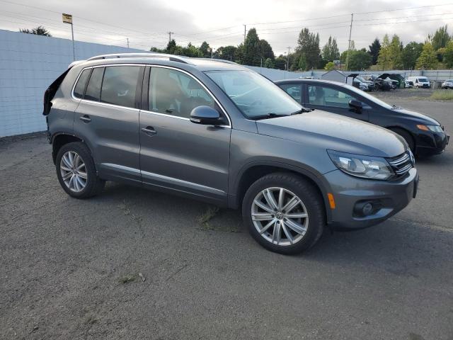 WVGBV7AX8GW605885 - 2016 VOLKSWAGEN TIGUAN S GRAY photo 4