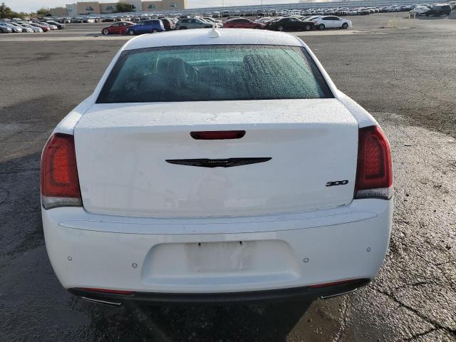 2C3CCAAG5MH676097 - 2021 CHRYSLER 200 LIMITE TOURING WHITE photo 6