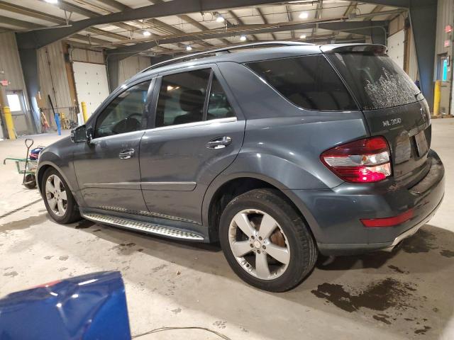 4JGBB8GB5BA627195 - 2011 MERCEDES-BENZ ML 350 4MATIC GRAY photo 2