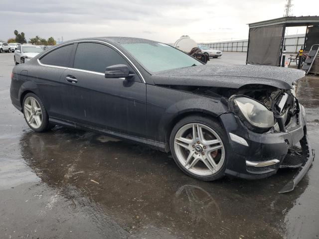 WDDGJ4HB4DG042215 - 2013 MERCEDES-BENZ C 250 BLACK photo 4