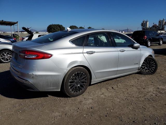 3FA6P0LU0KR106476 - 2019 FORD FUSION SE Gümüş foto 3