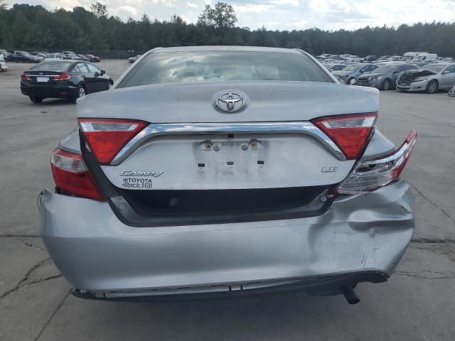4T1BF1FKXHU803999 - 2017 TOYOTA CAMRY LE SILVER photo 6
