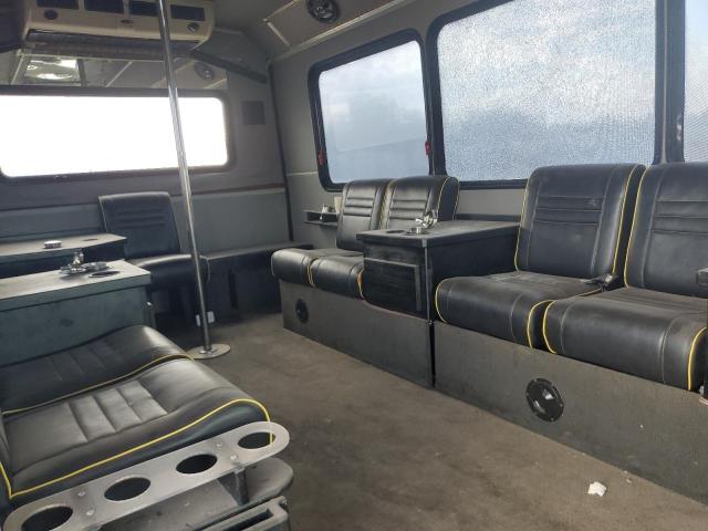 1GB3G3BG4B1106814 - 2011 CHEVROLET EXPRESS G3 BLACK photo 10