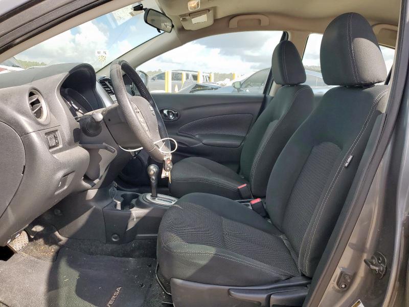 3N1CN7AP3JL842731 - 2018 NISSAN VERSA S SILVER photo 7