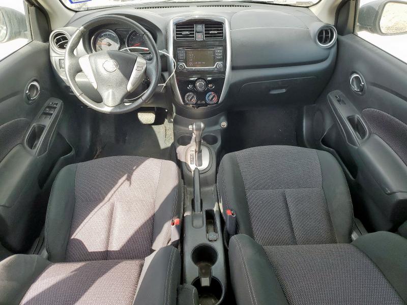 3N1CN7AP3JL842731 - 2018 NISSAN VERSA S SILVER photo 8