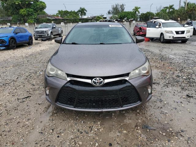 4T1BF1FK4HU711917 - 2017 TOYOTA CAMRY LE GRAY photo 5