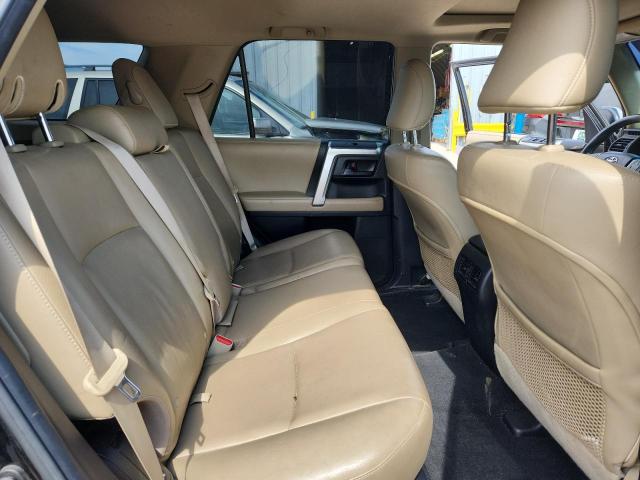 JTEBU5JR7B5046028 - 2011 TOYOTA 4RUNNER SR5 შავი ფოტო 11