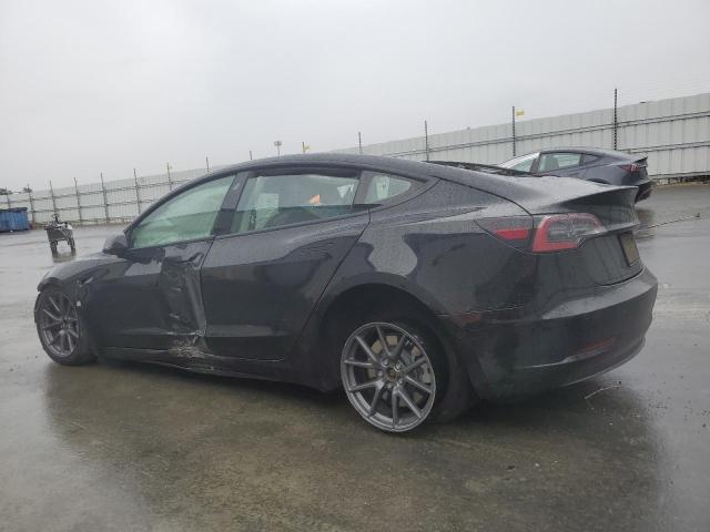 5YJ3E1EAXNF290861 - 2022 TESLA MODEL 3 Schwarz Foto 2