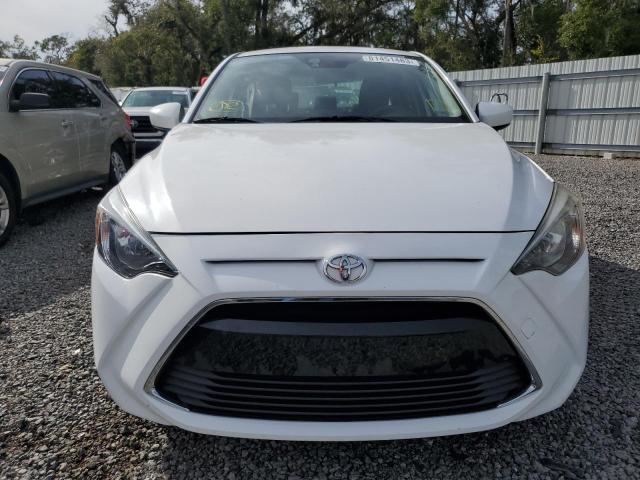 3MYDLBYV4JY333847 - 2018 TOYOTA YARIS IA WHITE photo 5