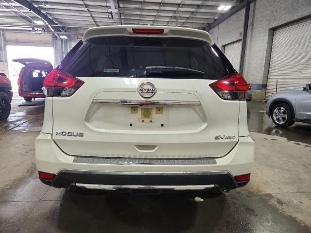 JN8AT2MV2HW250334 - 2017 NISSAN ROGUE S WHITE photo 6