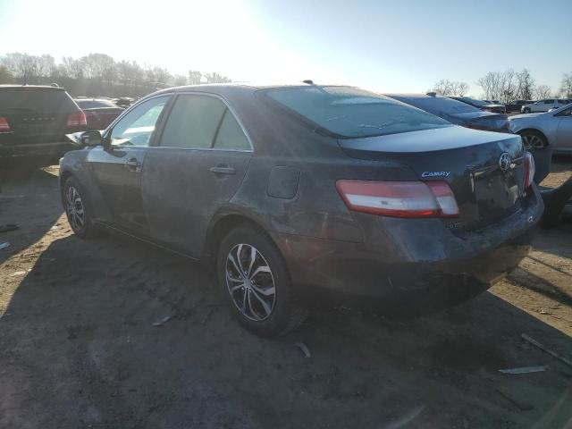 4T1BF3EK4BU593923 - 2011 TOYOTA CAMRY BASE GRAY photo 2