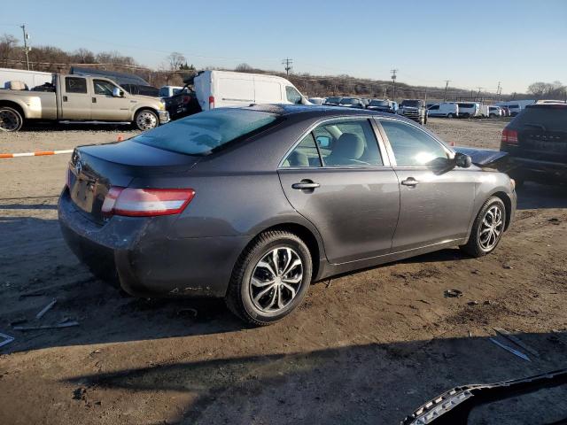 4T1BF3EK4BU593923 - 2011 TOYOTA CAMRY BASE GRAY photo 3