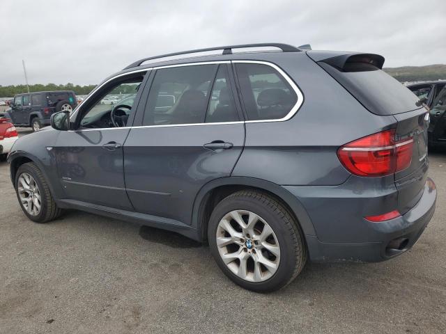 5UXZV4C54D0G51825 - 2013 BMW X5 XDRIVE35I GRAY photo 2