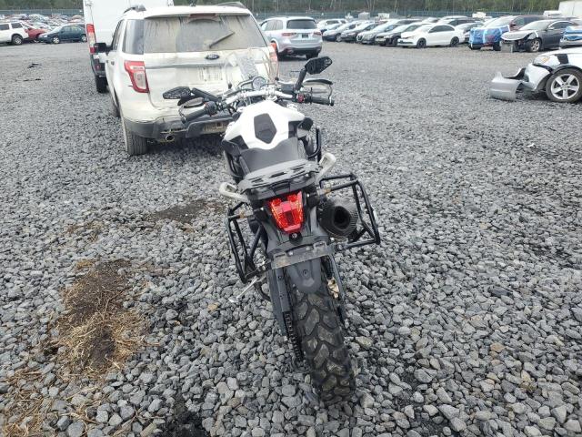 SMTE06BFXDJ561124 - 2013 TRIUMPH MOTORCYCLE TIGER 800XC ABS WHITE photo 4