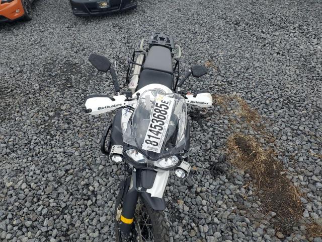 SMTE06BFXDJ561124 - 2013 TRIUMPH MOTORCYCLE TIGER 800XC ABS WHITE photo 5
