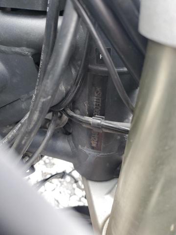 SMTE06BFXDJ561124 - 2013 TRIUMPH MOTORCYCLE TIGER 800XC ABS WHITE photo 9