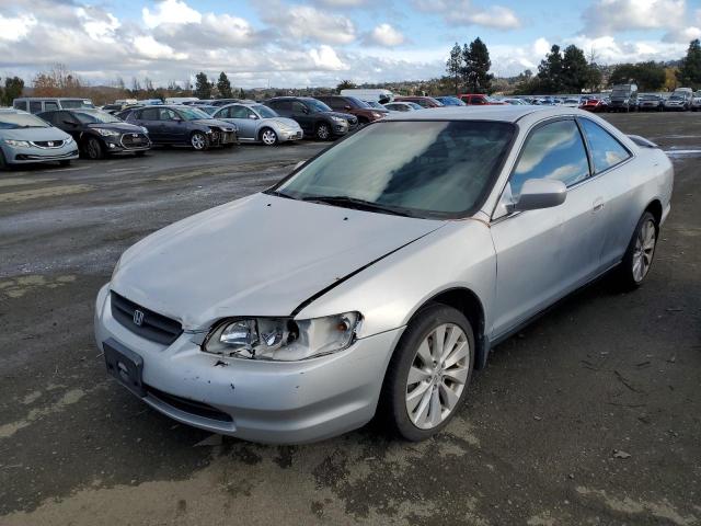 1HGCG224XYA039125 - 2000 HONDA ACCORD LX SILVER photo 1