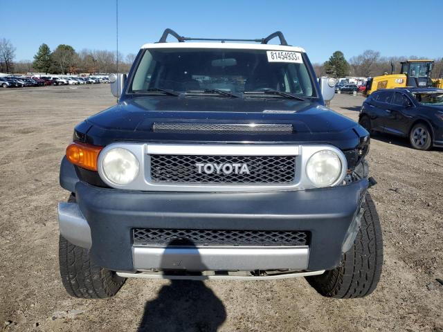 JTEBU11F270030581 - 2007 TOYOTA FJ CRUISER BLACK photo 5