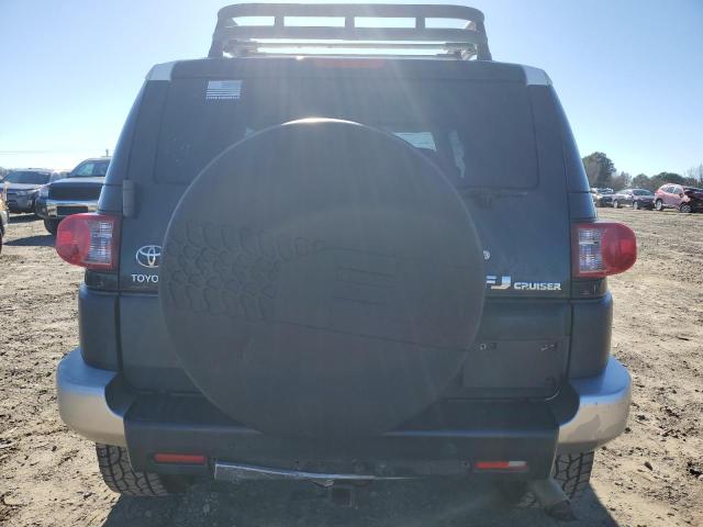 JTEBU11F270030581 - 2007 TOYOTA FJ CRUISER BLACK photo 6