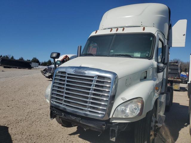 1FUJGBD99ELFY2640 - 2014 FREIGHTLINER CASCADIA 1 WHITE photo 2