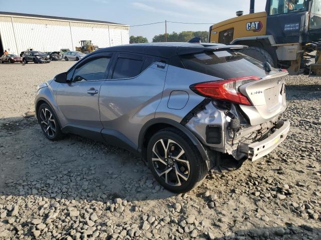 JTNKHMBX7K1019396 - 2019 TOYOTA C-HR XLE Srebrny zdjęcie 2