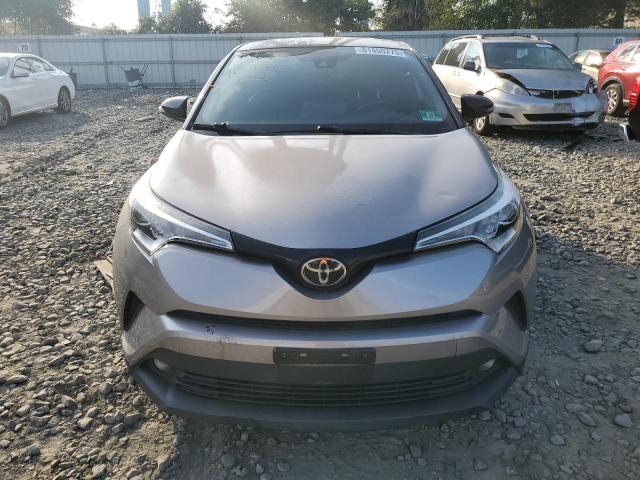 JTNKHMBX7K1019396 - 2019 TOYOTA C-HR XLE Srebrny zdjęcie 5