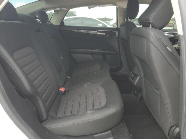 3FA6P0HD7LR104444 - 2020 FORD FUSION SE 白色 照片 10