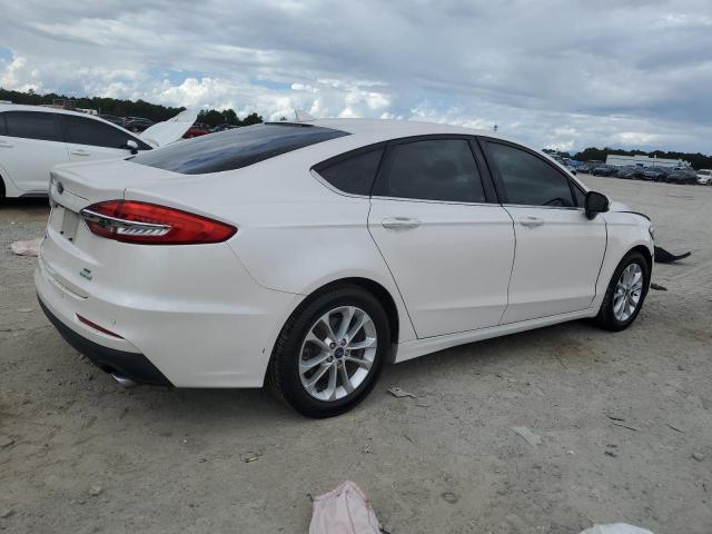 3FA6P0HD7LR104444 - 2020 FORD FUSION SE 白色 照片 3