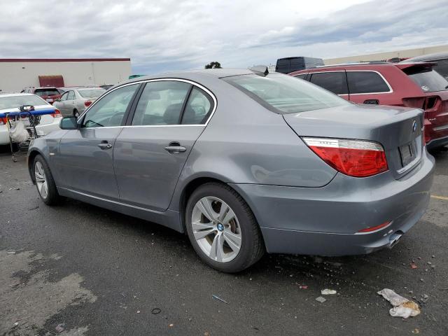 WBANU5C52AC124735 - 2010 BMW 528 I GRAY photo 2