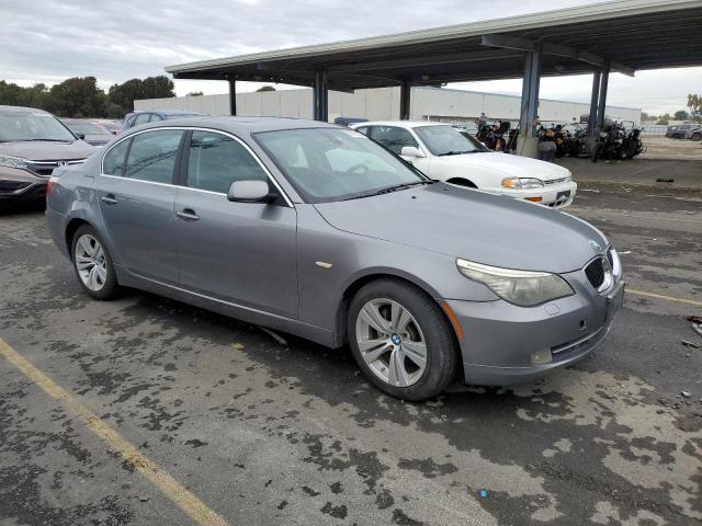 WBANU5C52AC124735 - 2010 BMW 528 I GRAY photo 4