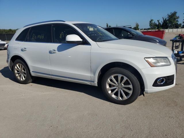 WA1C2AFP6GA094353 - 2016 AUDI Q5 PREMIUM WHITE photo 4