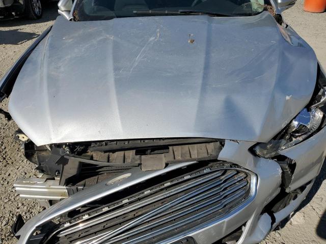 3FA6P0H79GR240641 - 2016 FORD FUSION SE SILVER photo 11