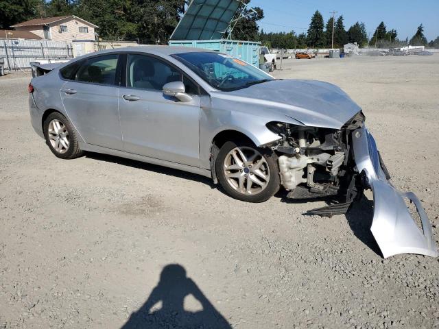 3FA6P0H79GR240641 - 2016 FORD FUSION SE SILVER photo 4