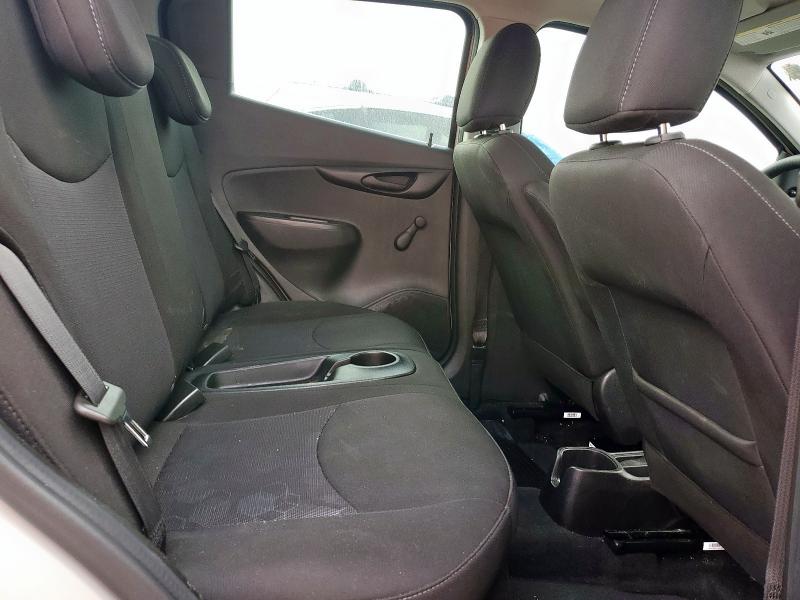 KL8CB6SA2JC476291 - 2018 CHEVROLET SPARK LS Crème photo 10