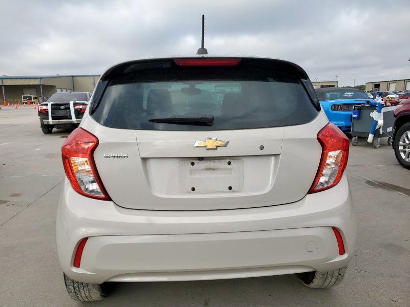KL8CB6SA2JC476291 - 2018 CHEVROLET SPARK LS Crème photo 6