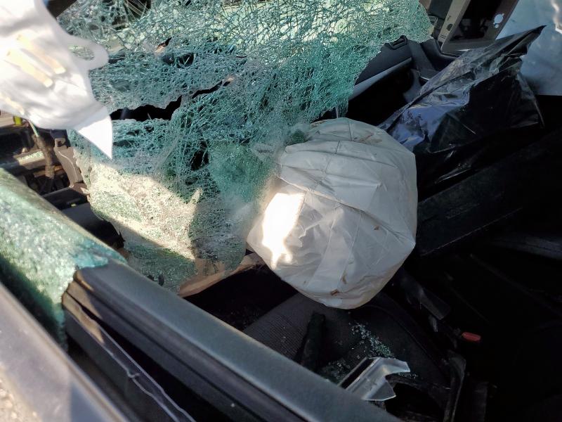 4T1BF1FK5GU264271 - 2016 TOYOTA CAMRY LE GRAY photo 8