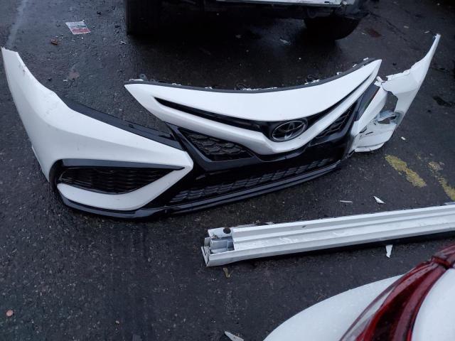 4T1G11AK4PU813678 - 2023 TOYOTA CAMRY SE NIGHT SHADE WHITE photo 12