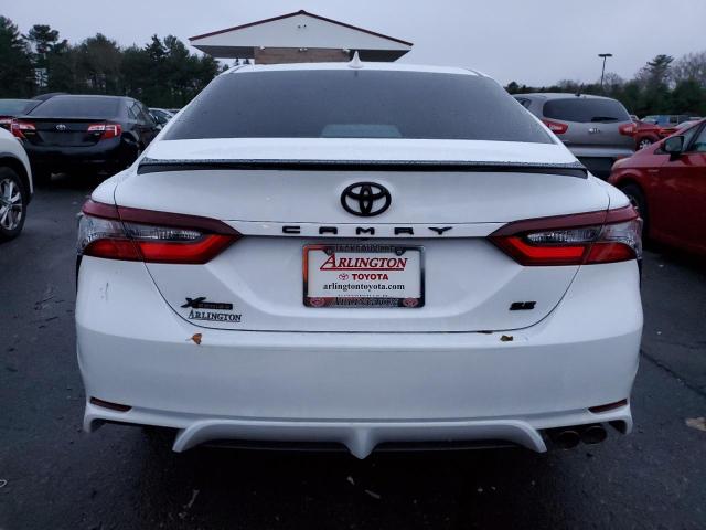 4T1G11AK4PU813678 - 2023 TOYOTA CAMRY SE NIGHT SHADE WHITE photo 6